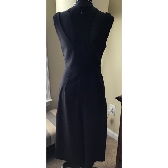 BCBG MAXAZRIA WIDE LEG BLACK SLEEVELESS JUMPSUIT SIZE MEDIUM - Picture 3 of 10